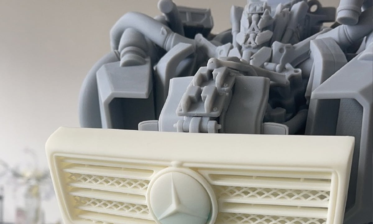 Action figure surface preparation and cleaning process