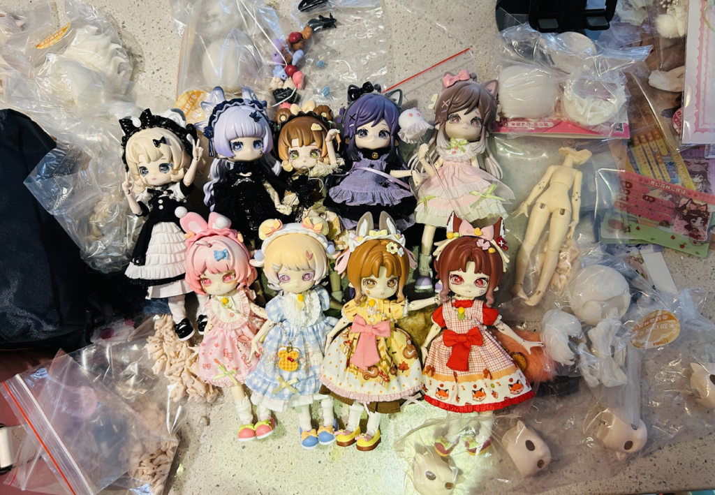 COME4FREE articulated vinyl BJD figure
