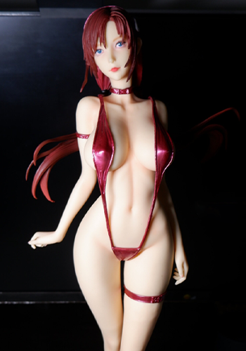 Front close-up of the finished large-scale Mari collectible figure