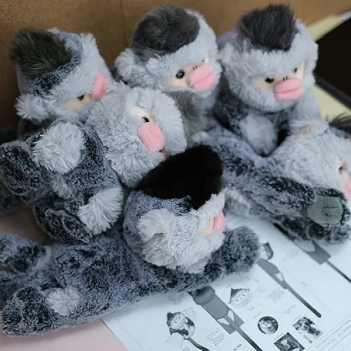 Batch of Yunnan golden monkey plush toys during production